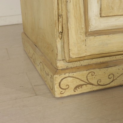 Scrivania con alzata-particolare