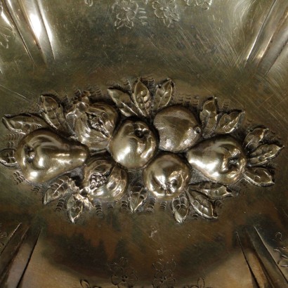 Centrotavola in argento-particolare