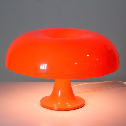modernariato, modernariato di design, lampada artemide, artemide, illuminazione artemide, produzione artemide, artemide nesso, lampada nesso, lampada nesso arancione, lampada arancione, lampada di design, artemide design, design italiano
