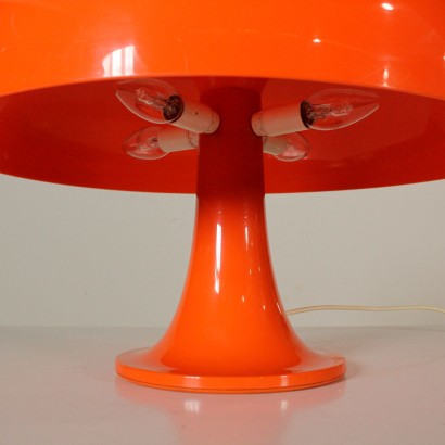 modernariato, modernariato di design, lampada artemide, artemide, illuminazione artemide, produzione artemide, artemide nesso, lampada nesso, lampada nesso arancione, lampada arancione, lampada di design, artemide design, design italiano