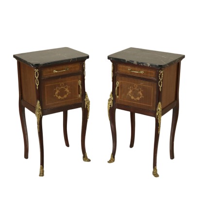 Paar Nachttische im Stil