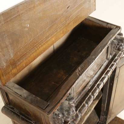 Inginocchiatoio-particolare