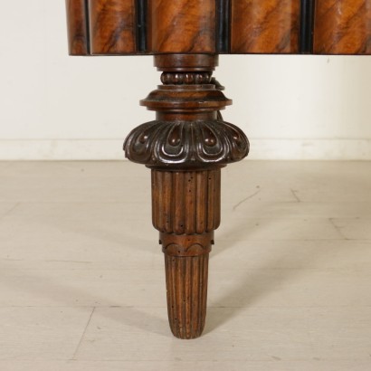 Antiquitäten, Vitrine, antike Vitrine, antike Vitrine, antike italienische Vitrine, antike Vitrine, neoklassische Vitrine, Vitrine des 20. Jahrhunderts