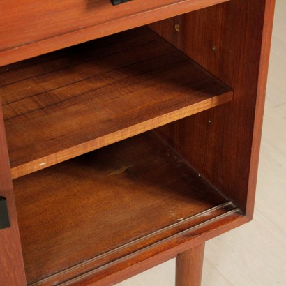 modernariato, modernariato di design, credenza, credenza modernariato, credenza di modernariato, credenza italiana, credenza vintage, credenza anni '60, credenza design anni 60