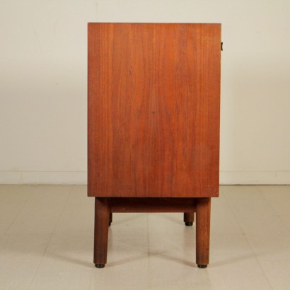 modernariato, modernariato di design, credenza, credenza modernariato, credenza di modernariato, credenza italiana, credenza vintage, credenza anni '60, credenza design anni 60