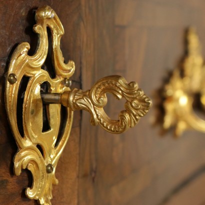 Comò Reggenza-particolare