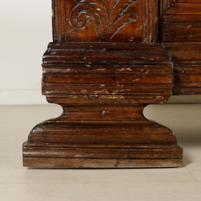 Cassapanca Intagliata-particolare