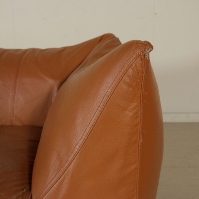 Mario Bellini sofa, mario bellini, bellini dolls, mario bellini dolls, b & b italy production, b & b italia, bellini para b & b italia