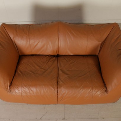 Mario Bellini sofa, mario bellini, bellini dolls, mario bellini dolls, b & b italy production, b & b italia, bellini para b & b italia