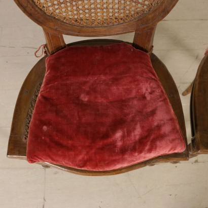 Par de Sillas de estilo Neoclásico-detalle