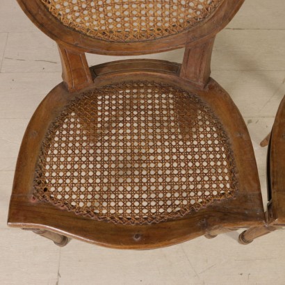 Par de Sillas de estilo Neoclásico-detalle