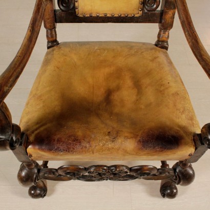 Trône Sculpté de détails