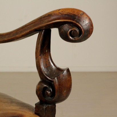 Trône Sculpté de détails