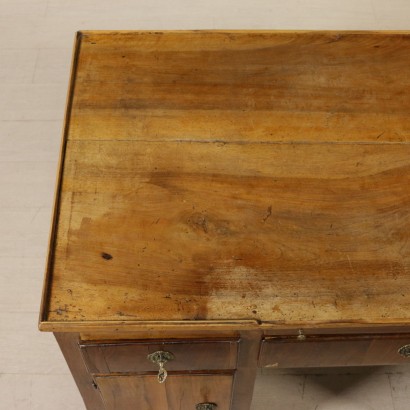 Scrivania Direttorio-particolare