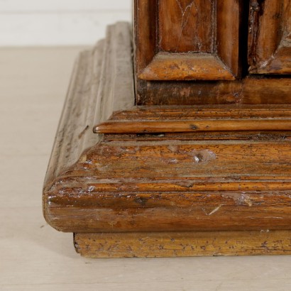 Credenza Piemontese-particolare