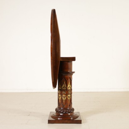 The table to the Glider-Gothic-particular