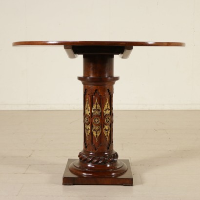 Table Sailing-Gothic