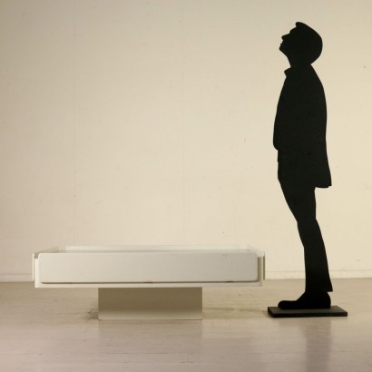 antigüedades modernas, antigüedades de diseño moderno, mesa, mesa de antigüedades modernas, mesa de antigüedades modernas, mesa italiana, mesa vintage, mesa de los 60, mesa de diseño de los 60, mesa de café de los 60.