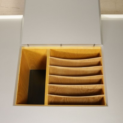 antigüedades modernas, antigüedades de diseño moderno, mesa, mesa de antigüedades modernas, mesa de antigüedades modernas, mesa italiana, mesa vintage, mesa de los 60, mesa de diseño de los 60, mesa de café de los 60.