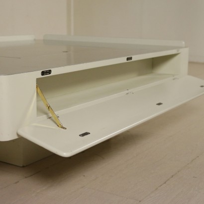 antigüedades modernas, antigüedades de diseño moderno, mesa, mesa de antigüedades modernas, mesa de antigüedades modernas, mesa italiana, mesa vintage, mesa de los 60, mesa de diseño de los 60, mesa de café de los 60.