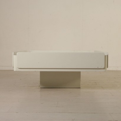 antigüedades modernas, antigüedades de diseño moderno, mesa, mesa de antigüedades modernas, mesa de antigüedades modernas, mesa italiana, mesa vintage, mesa de los 60, mesa de diseño de los 60, mesa de café de los 60.