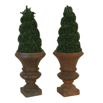 Coppia di Vasi in Ghisa