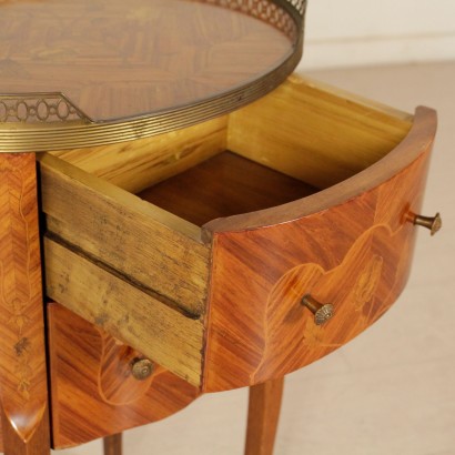 antigüedades, mesita de noche, mesita de noche antigua, mesita de noche antigua, mesita de noche italiana antigua, mesita de noche antigua, mesita de noche neoclásica, mesitas de noche del siglo XX, mesita de noche.