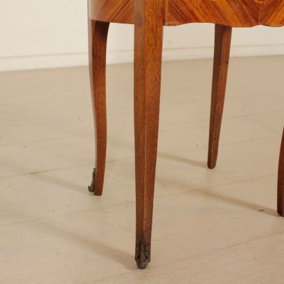 antigüedades, mesita de noche, mesita de noche antigua, mesita de noche antigua, mesita de noche italiana antigua, mesita de noche antigua, mesita de noche neoclásica, mesitas de noche del siglo XX, mesita de noche.