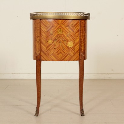 antigüedades, mesita de noche, mesita de noche antigua, mesita de noche antigua, mesita de noche italiana antigua, mesita de noche antigua, mesita de noche neoclásica, mesitas de noche del siglo XX, mesita de noche.