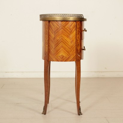 antigüedades, mesita de noche, mesita de noche antigua, mesita de noche antigua, mesita de noche italiana antigua, mesita de noche antigua, mesita de noche neoclásica, mesitas de noche del siglo XX, mesita de noche.