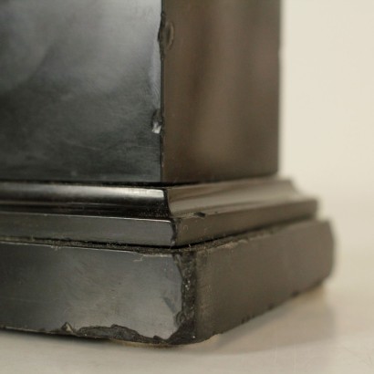 La victoria, una Escultura de Bronce-detalle