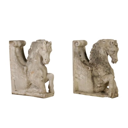 antiquariato, arredo giardino, antiquariato arredi giardino, arredo giardino antico, arredo giardino antico italiano, arredo giardino di antiquariato, arredo giardino neoclassico, arredo giardino del 900. coppia di mensole con cavalli.