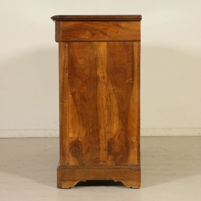 Aparador con Tres Puertas-lado francés