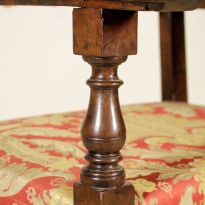 Par de Sillas Talladas-detalle