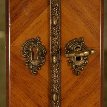 antigüedades, aparador, aparador antiguo, aparador antiguo, aparador italiano antiguo, aparador antiguo, aparador neoclásico, aparador del siglo XX, aparador estilo Napoleón III.