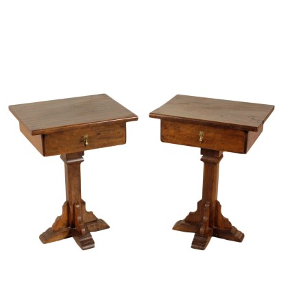 Par de mesitas de luz Antiguas de Madera