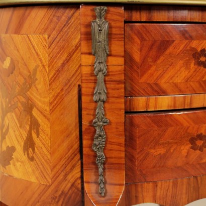 antigüedades, mesita de noche, mesita de noche antigua, mesita de noche antigua, mesita de noche italiana antigua, mesita de noche antigua, mesita de noche neoclásica, mesitas de noche del siglo XX, mesita de noche.