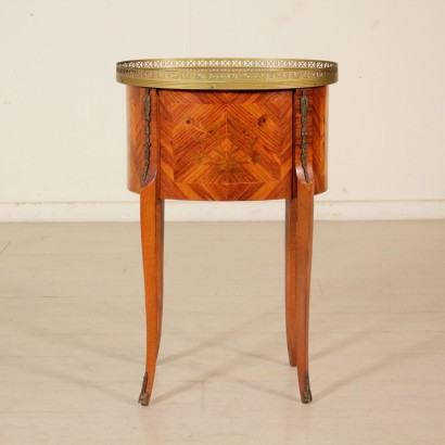 antigüedades, mesita de noche, mesita de noche antigua, mesita de noche antigua, mesita de noche italiana antigua, mesita de noche antigua, mesita de noche neoclásica, mesitas de noche del siglo XX, mesita de noche.