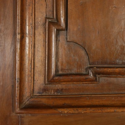 Armario en madera de Nogal en el Siglo XVIII-especialmente