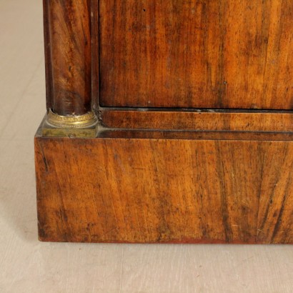 Coppia di Comodini Impero-particolare