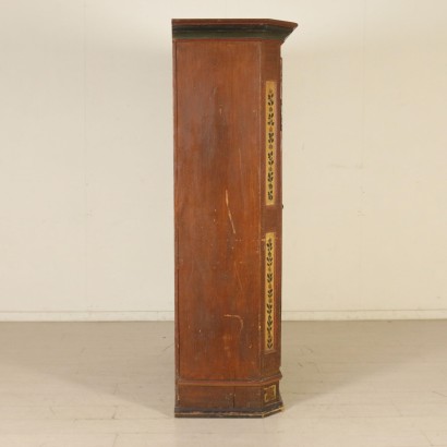 Armario con Dos Puertas Pintadas lado