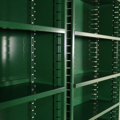 antigüedades modernas, antigüedades de diseño moderno, librería, librería antigua moderna, librería antigua moderna, librería italiana, librería vintage, librería de los 70, librería de diseño de los 70, par de librerías.