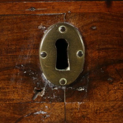 Una cajonera con Tres Cajones especiales