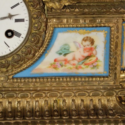 Tischuhr-insbesondere