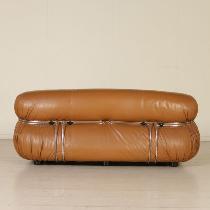 modernariato, modernariato di design, divano, divano modernariato, divano di modernariato, divano italiano, divano vintage, divano anni 70, divano design anni 70, divano Soriana, divano produzione Cassina.