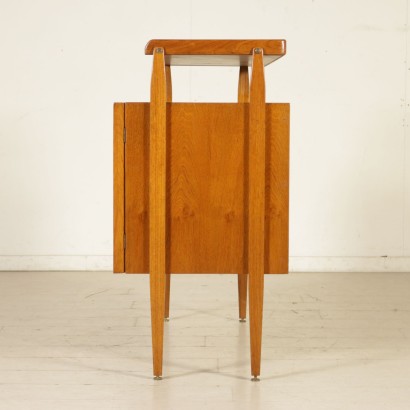 antigüedades modernas, antigüedades de diseño moderno, aparador, aparador de antigüedades modernas, aparador de antigüedades modernas, aparador italiano, aparador vintage, aparador de los años 50, aparador de diseño de los años 50, muebles de los años 50.