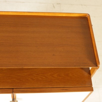 antigüedades modernas, antigüedades de diseño moderno, aparador, aparador de antigüedades modernas, aparador de antigüedades modernas, aparador italiano, aparador vintage, aparador de los años 50, aparador de diseño de los años 50, muebles de los años 50.