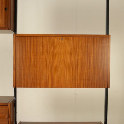 moderne Antiquitäten, modernes Design Antiquitäten, Bücherregal, modernes antikes Bücherregal, modernes antikes Bücherregal, italienisches Bücherregal, Vintage Bücherregal, 1950er-60er Bücherregal, 50er-60er Design Bücherregal, Bücherregal mit verstellbaren Positionselementen.