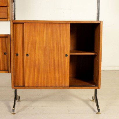 moderne Antiquitäten, modernes Design Antiquitäten, Bücherregal, modernes antikes Bücherregal, modernes antikes Bücherregal, italienisches Bücherregal, Vintage Bücherregal, 1950er-60er Bücherregal, 50er-60er Design Bücherregal, Bücherregal mit verstellbaren Positionselementen.