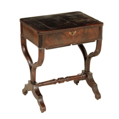 Petite Table Acajou Fabriqué en Italie Première moitié '800